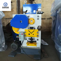 Grande machine hydraulique multifonctionnelle manuelle combinée CNC pour découpe, poinçonnage et cisaillement de tôles d'acier et de profilés en angle