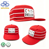 Cappellino da Baseball Urbano Trendy Personalizzato con Visiera Piatta a Righe Rosse per Uomo, Uso Quotidiano