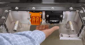 CH PA6 GF15 Ignifuge sans halogène V0 Résistant à la chaleur Couleur personnalisable Matériau pour les boîtiers de connecteurs de batteries à énergie nouvelle - Product Image 2