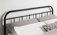 Cadre de lit minimaliste en métal noir, taille Queen, design épuré, montage facile, robuste, idéal pour appartement en location