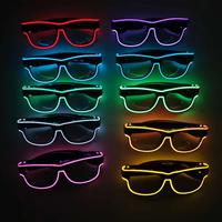 Cadeaux de fête phosphorescents Nouveau design Lunettes de soleil carrées lumineuses à DEL Lunettes clignotantes accrocheuses pour les mariages et les anniversaires