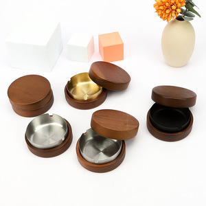 Cenicero de Madera con Tapa para Fumadores, Revestimiento de Acero Inoxidable, Resistente al Viento, Duradero y Fácil de Limpiar - Product Image 1