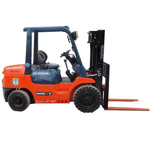 Chariot élévateur diesel d'occasion 7FD30 de 3 tonnes, transmission manuelle, d'origine japonaise, usage industriel, faible consommation, haute performance - Product Image 1