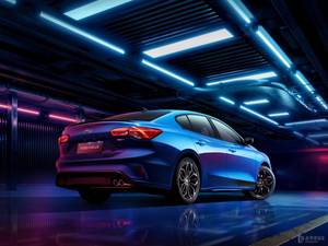 Voiture berline compacte Changan <span class=keywords><strong>Ford</strong></span> <span class=keywords><strong>Focus</strong></span> 1.5T <span class=keywords><strong>2022</strong></span>, fabriquée en Chine, essence - Product Image 2