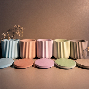Velas Aromáticas de Cera de Soya Hechas a Mano por AIKUN Supplier, Velas de Cerámica Ecológicas de Lujo para Decoración del Hogar - Product Image 1