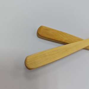 Fourchette à dessert et à fruits en bambou naturel, 16 cm, avec logo personnalisé, design créatif à trois dents, couleur unie - Product Image 5