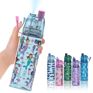 Botella deportiva reutilizable personalizada Botella de agua deportiva portátil de plástico Tritan con rociador de niebla