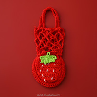 Porte-bouteille en crochet fait main, joli porte-gobelet en fil, sac en maille avec breloque maison fraise et bandoulière, vente en gros