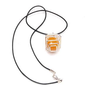 Pendentifs en pierre semi-précieuse artisanale en quartz doré - Product Image 1