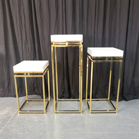 Support à gâteau de mariage avec cadre géométrique en métal, décoration de table de desserts, centres de table de mariage, décoration de mariage
