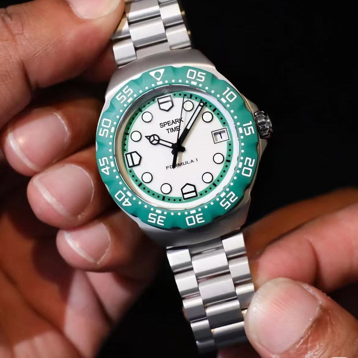 สีเขียว