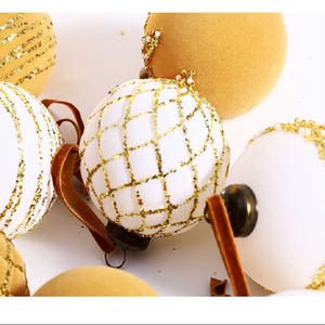 Boule de Noël en plastique rouge avec pompon, 8 cm, 12 pièces, décorations de Noël peintes à la main, paillettes floquées, perles - Product Image 2