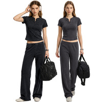 Ensemble de détente côtelé en coton, rayonne et élasthanne 270G pour femme, avec tee-shirt court à col montant et pantalon droit, pour le quotidien et la gym, faible MOQ, logo personnalisé