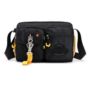 Sac de poitrine personnalisé avec logo, sac messager à fermeture éclair, sac à bandoulière Oxford, sac bandoulière avec fermoir à crochet métallique - Product Image 1