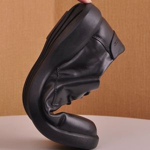 Chaussures en cuir décontractées pour hommes grandes tailles, en cuir véritable de première qualité, semelle souple et confortable, légèrement rehaussées, à lacets, polyvalentes, simples, hiver, avec bouton - Product Image 1
