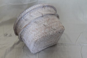 Paniers de rangement en bambou naturel tissés à la main durables et écologiques multifonctionnels de différentes tailles et couleurs pour la décoration faite à la main - Product Image 3