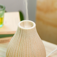 Humidificateur d'Huile Essentielle à Ultrasons Diffuseur d'Huile Aroma Vase Forme Résine 80ml Diffuseur d'Air de Parfum Alimenté par USB pour Bureau à Domicile