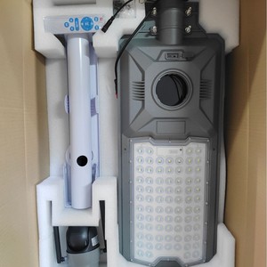 Alta potencia a todo color LED SMD 4,0 millones de píxeles Luz de calle <span class=keywords><strong>solar</strong></span> visión nocturna IP65 cuerpo de aluminio impermeable para iluminación de carretera - Product Image 3