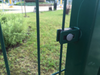 Panneau de clôture en treillis métallique 3D en V vert de haute qualité, durable, revêtu de PVC, pour la sécurité des fermes ou des villas