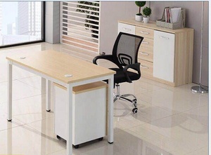 Bàn Máy Tính Bằng Thép Không Gỉ Màu Vàng Sang Trọng Bàn Làm Việc Thiết Kế Đơn Giản Hai Người Trên Bàn Văn Phòng Khung Thép - Product Image 2