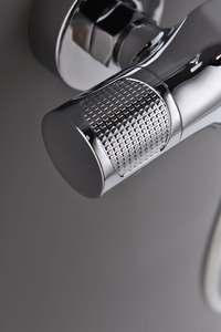 Sistema de ducha de lluvia de latón montado en la pared para el hogar moderno, mezclador de mano, masaje, patrón de pulverización suave, juego de ducha de baño de carretera - Product Image 5