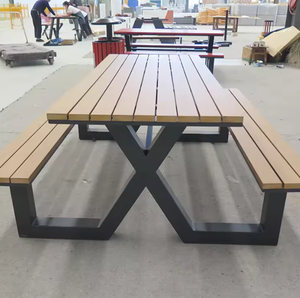 Ensemble de meubles de restaurant extérieur contemporains en plastique, bois et aluminium, table de jardin avec banc - Product Image 6