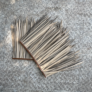 Tejas sintéticas ignífugas con techo de paja Techo impermeable de resort costero con diseño tradicional y azulejos de cresta principal - Product Image 3