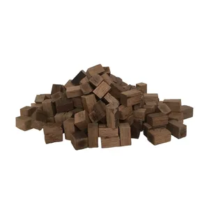 Cubes de chêne moyen grillé pour la maturation et les distillations de boissons fortes aromatisant cubes de bois pour infusion d'alcool