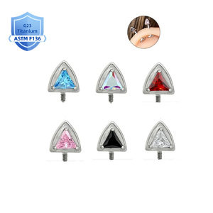 Trébol venta al por mayor implante grado ASTM F136 <span class=keywords><strong>titanio</strong></span> roscado triángulo extremos Daith Helix Tragus oreja lóbulo <span class=keywords><strong>Piercing</strong></span> Top cuerpo joyería - Product Image 1