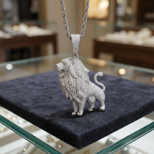 Pendentif Lion en Argent 925 avec Micro-Incrustation de Moissanite, Breloque Animale Thème pour Usage Quotidien, Style Luxe, Bijoux Unisexe - Product Image 4