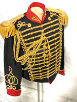 Veste de cérémonie noire et rouge, style général, neuve, avec tressage doré sur le devant, uniformes napoléoniens dorés sans accessoires d'épaule.