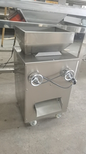 Nueva Máquina Industrial de Alta Eficiencia y Durabilidad para Triturar Nueces, 220V, Acero Inoxidable, Capacidad de 200kg/h para Cacahuates y Anacardos - Product Image 2
