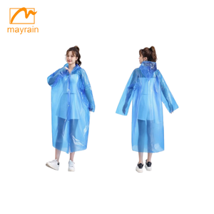 Tragbare Kunststoff-<span class=keywords><strong>Rian</strong></span>-Mantel Pe Regen bekleidung Pe Regen Poncho wasserdichte Regen bekleidung mit Kapuze Outdoor wasserdichten Mantel - Product Image 2