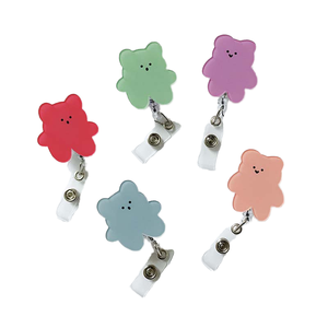 Bobines d'insigne rétractables en forme d'ours mignons colorés idéales pour les infirmières, les médecins clipsent sur les porte-cartes d'identité et les accessoires d'insigne - Product Image 1