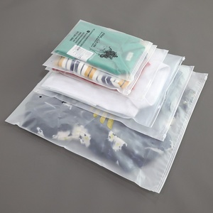 Sacchetti con Chiusura a Zip Personalizzati, con Logo, Buste in PE per Imballaggio Abbigliamento, Sacchetti in Plastica Stampati per T-shirt - Product Image 4