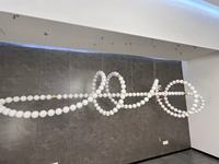 Grands lustres boule de verre personnalisés pour l'entrée principale sur mesure luminaires suspendus modernes DIY pour salle de conférence d'hôtel à haut plafond