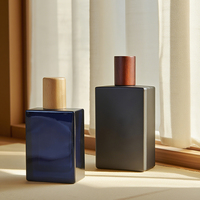 Flacon de parfum en verre noir mat de 30/50/100ml avec bouchon en bois, flacons de Cologne carrés de luxe rechargeables pour parfum