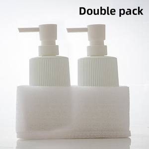 Dispensador de Jabón de Vidrio Ovalado Negro y Blanco de 350 ml con Bomba Dosificadora para Desinfectante de Manos y Loción, con Estampado en Caliente - Product Image 6