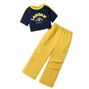 Conjunto de Ropa de Verano para Niñas, Camiseta de Manga Corta con Estampado de Letras y Pantalones Holgados, Apto para el Día y la Noche - Product Image 6