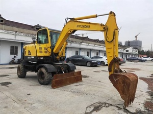 Mini-pelleteuse à roues Hyundai 60 d'occasion de 6 tonnes avec moteur central et composants de pompe Modèles R60W-7 - Product Image 2