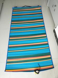 Facile à transporter Anti UV 90*180cm Stripe Design Polypropylène Tube Weave <span class=keywords><strong>Tapis</strong></span> de plage <span class=keywords><strong>Tapis</strong></span> d'extérieur - Product Image 5