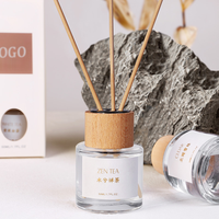 Diffuseur de parfum sans flamme pour voiture et maison Diffuseur de parfum d'ambiance Rafraîchissant la décoration intérieure Nouveau parfum Parfum Huile Bâton Verre Roseau Diffuseur