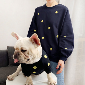 <span class=keywords><strong>Venta</strong></span> al por mayor de suministros para mascotas, ropa para <span class=keywords><strong>perros</strong></span> familiares, gran oferta, algodón de calidad, cara sonriente impresa, conjunto de ropa para <span class=keywords><strong>perros</strong></span> y propietarios a juego - Product Image 4