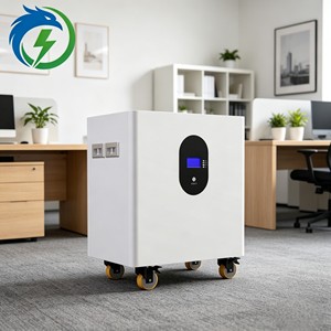 Batería de Litio Híbrida Vertical Todo en Uno de 15 kWh para Sistema de Almacenamiento de Energía Solar Doméstica - Product Image 1