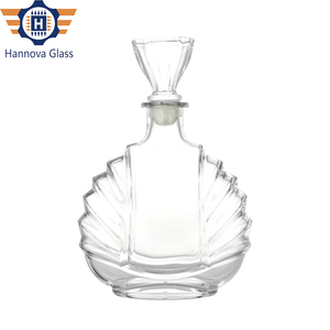 Bouteille de liqueur en verre personnalisée de 700 ml en forme d'éventail avec bouchon en liège pour l'emballage de brandy, <span class=keywords><strong>cognac</strong></span> et whisky de luxe - Product Image 1
