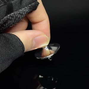 Juguete Antiestrés de Metal con Forma de Totem de Película, Giroscopio Plateado para Girar con la Mano, Pequeño Ciclón Giratorio para Dedos, Regalos para Niños - Product Image 1