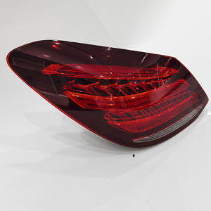 Conjunto de Luces Traseras para Mercedes-Benz Clase C W205, Estilo Maybach Modificado, Izquierda y Derecha, Nuevo, Mejora de Reequipamiento - Product Image 1