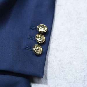 Costume <span class=keywords><strong>homme</strong></span> <span class=keywords><strong>bleu</strong></span> <span class=keywords><strong>marine</strong></span> classique britannique à simple boutonnage, sur mesure, style business décontracté, boutons métalliques, grandes tailles. Costumes slim fit - Product Image 6