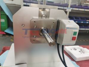 Nouvelle machine semi-automatique de fabrication de bonbons durs en acier inoxydable de haute précision avec une capacité de 20 kg/h et une bonne qualité - Product Image 3