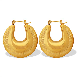 Pendientes de Aro de Aleación de Zinc Dorada con Diseño Geométrico Hueco Texturizado Irregular, Joyería de Moda - Product Image 5